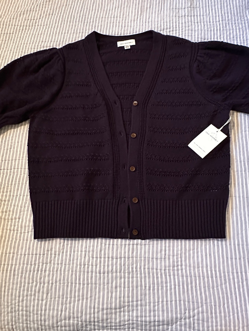 NEW Blue Short-Sleeve Button Cardigan Sweater Navy Free Assembly XL - Picture 6 of 8
